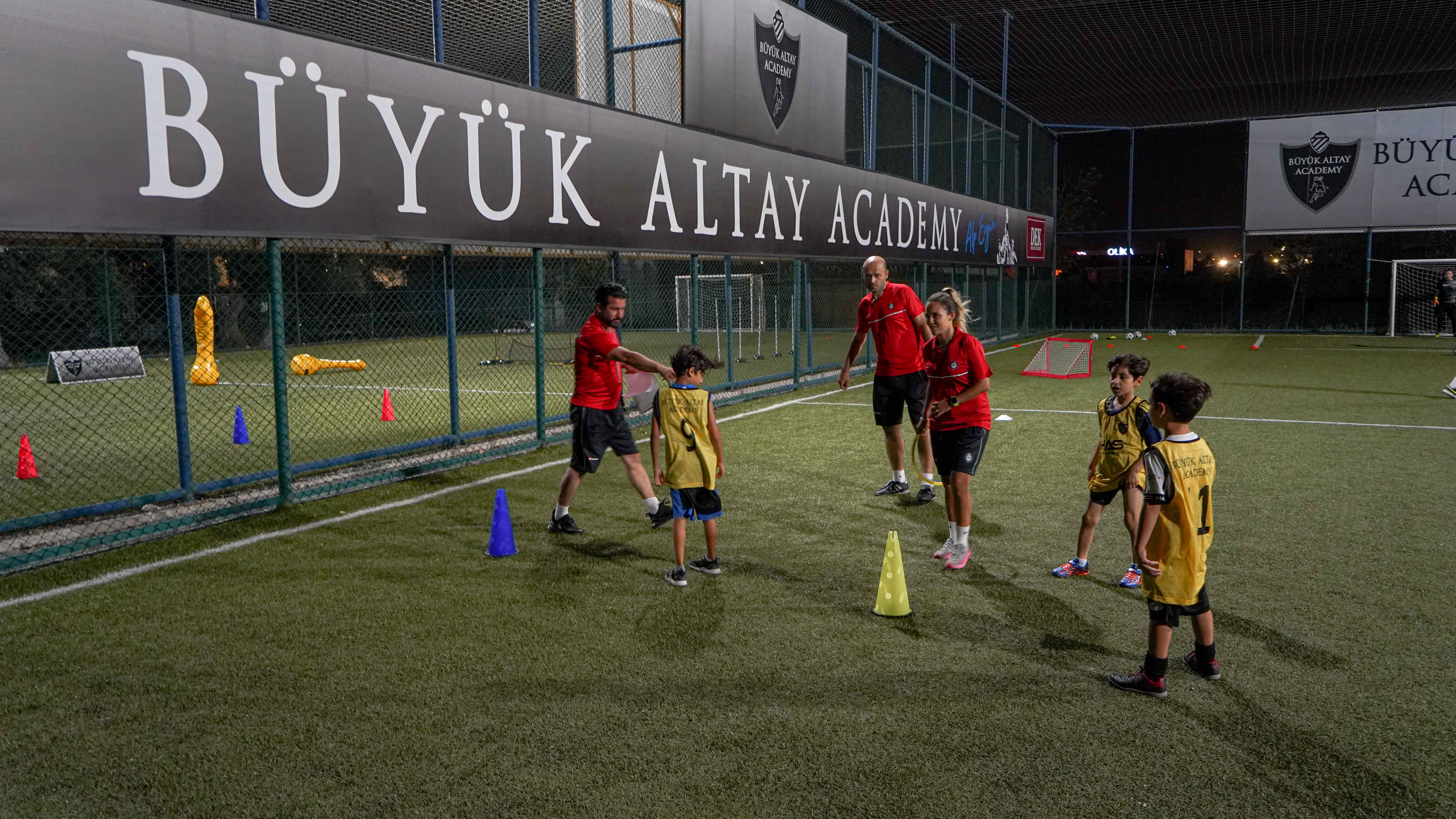 AÇILIŞ VE BURSLULUK SEÇMELERİ